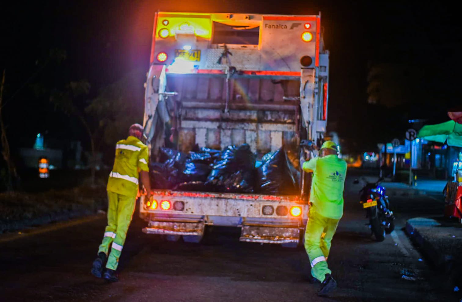 RETRASOS EN LA RECOLECCIÓN DE RESIDUOS SÓLIDOS DOMICILIARIOS POR CIERRES VIALES 